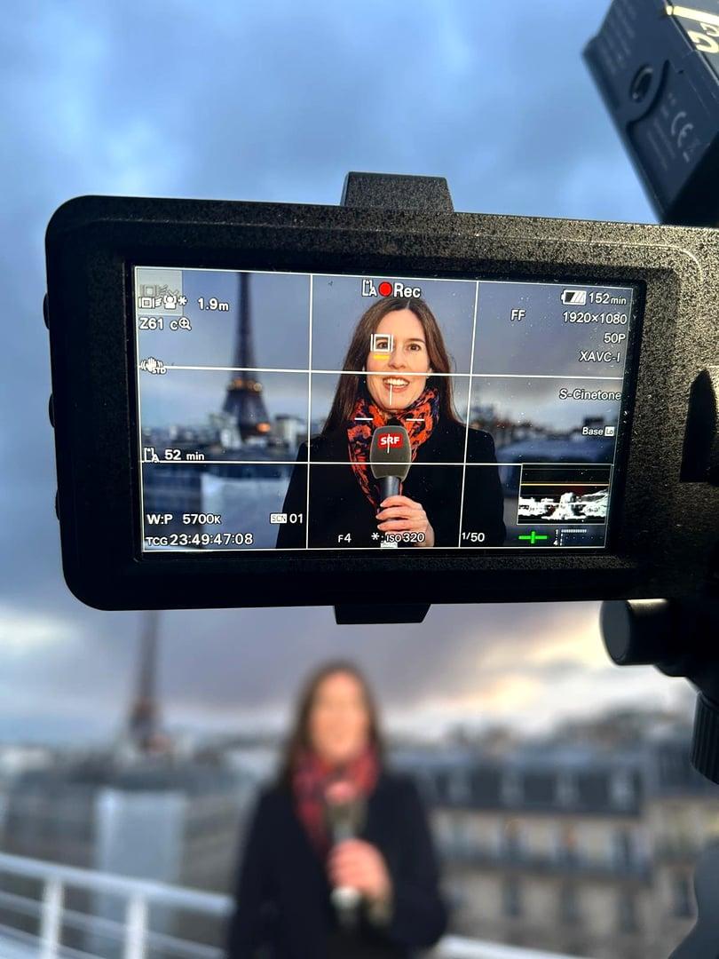 Live Standup auf dem Dach — Eiffelturm