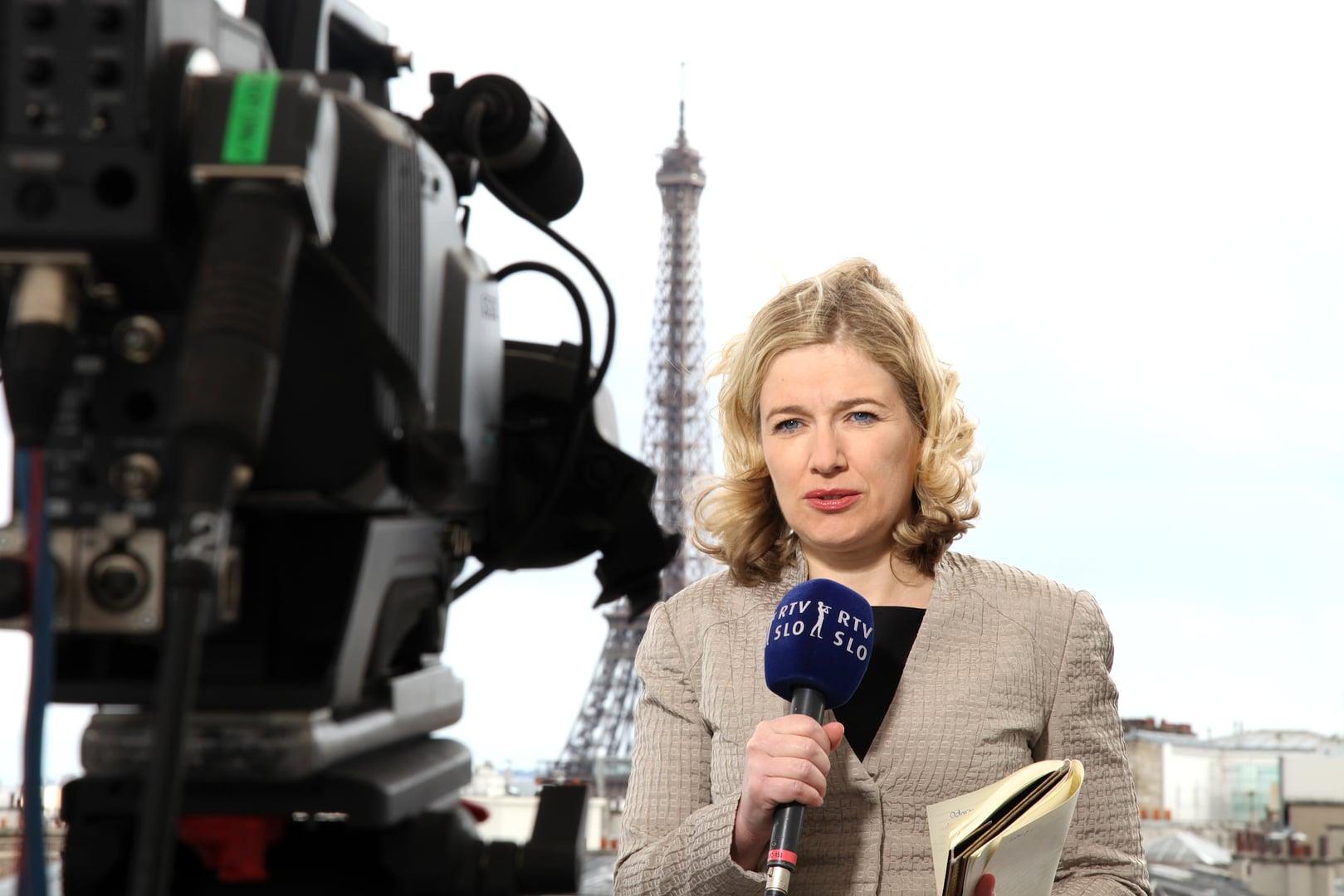 巴黎新闻 - 景致经典与单人站立表演