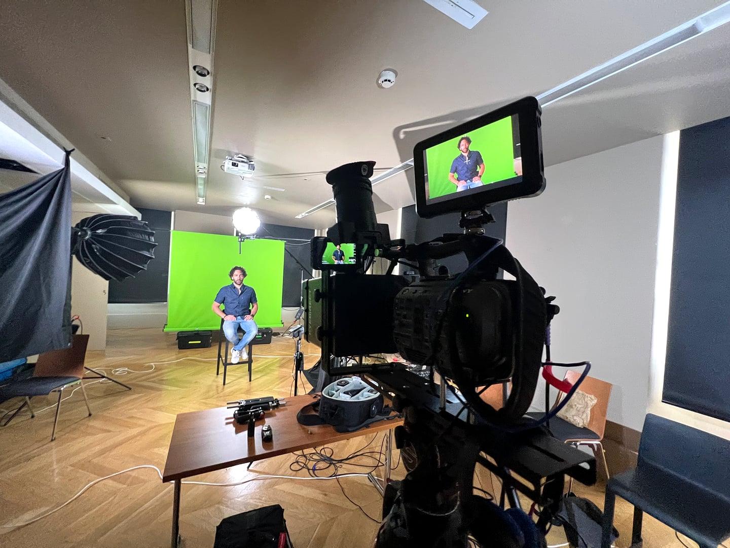 Live report on location with green screen